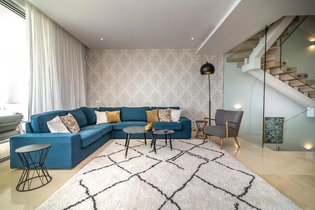Casa Isabel: Luxury Condo with Private Infinity Pool Marbella 0*,  Spain