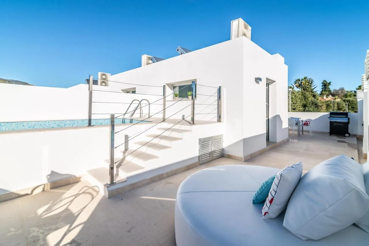 Casa Isabel: Luxury Condo with Private Infinity Pool Marbella