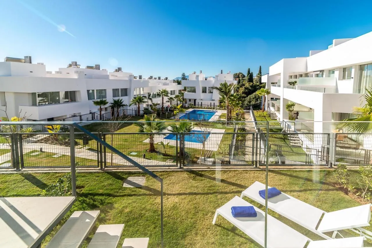 Casa Isabel: Luxury Condo with Private Infinity Pool Marbella Holiday home