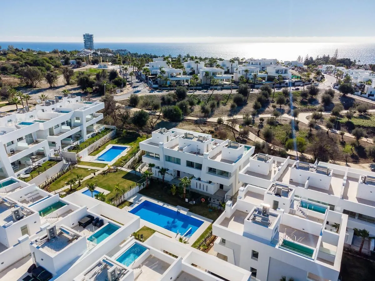 Casa Isabel: Luxury Condo with Private Infinity Pool Marbella 0*,