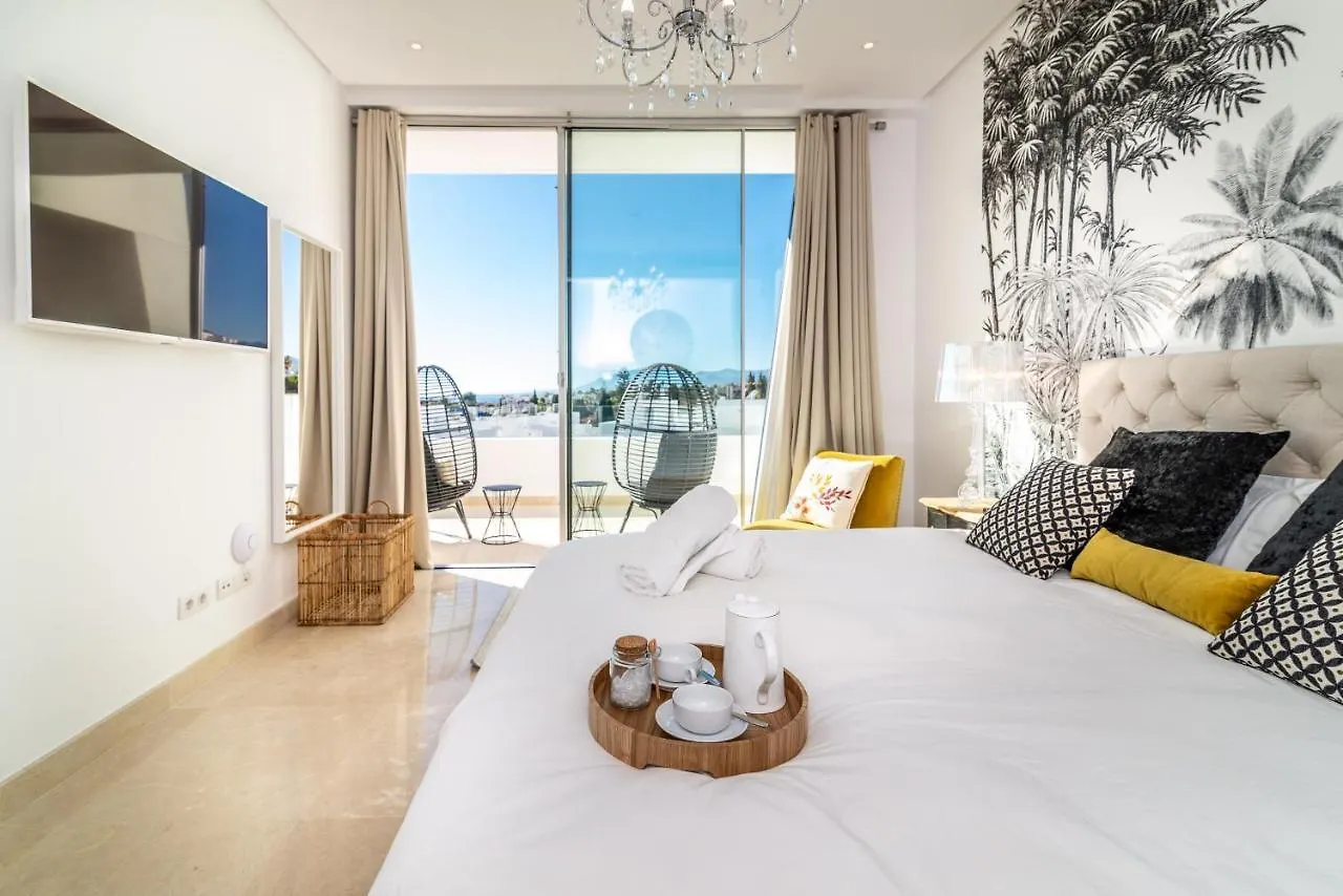 Holiday home Casa Isabel: Luxury Condo with Private Infinity Pool Marbella