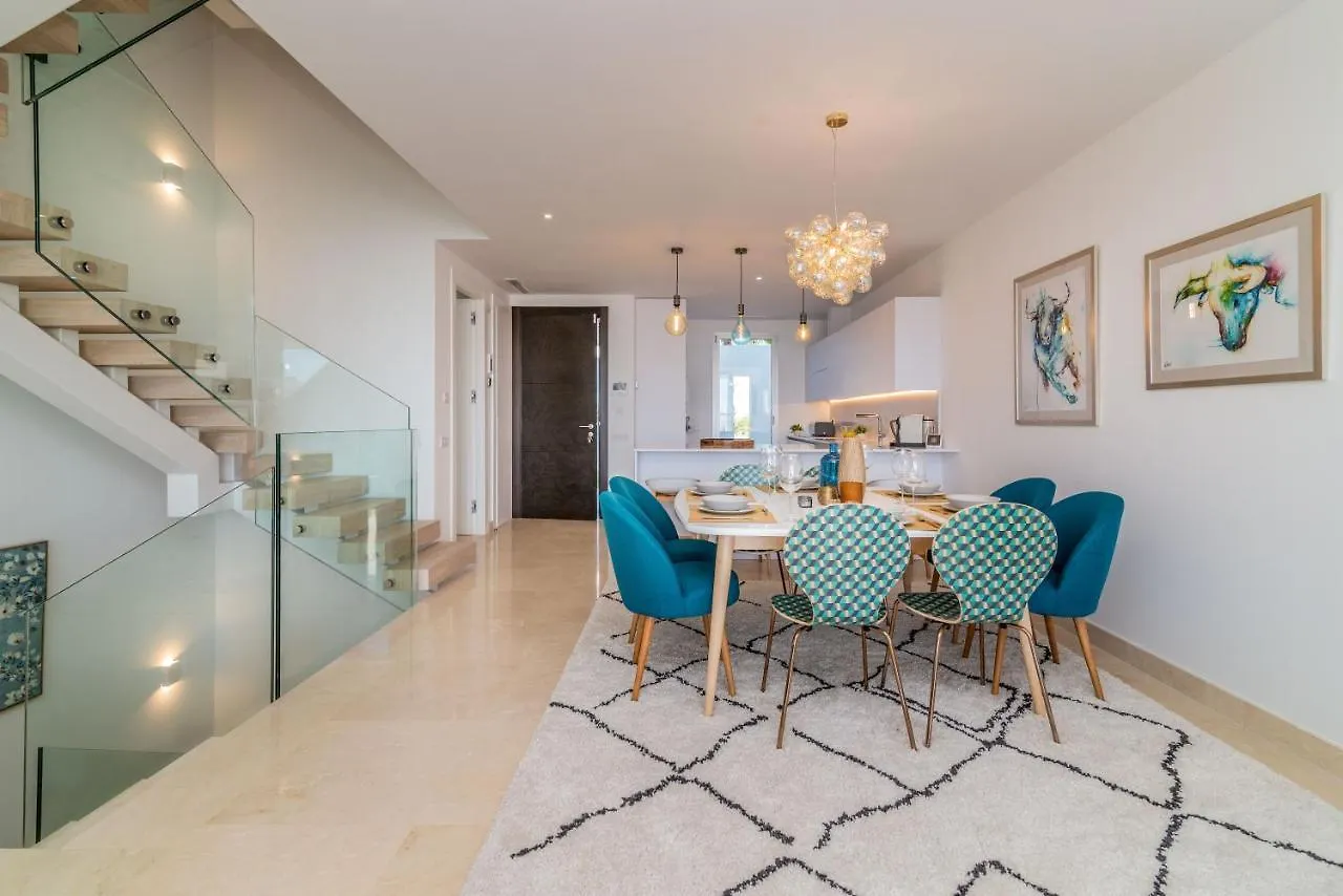 Holiday home Casa Isabel: Luxury Condo with Private Infinity Pool Marbella