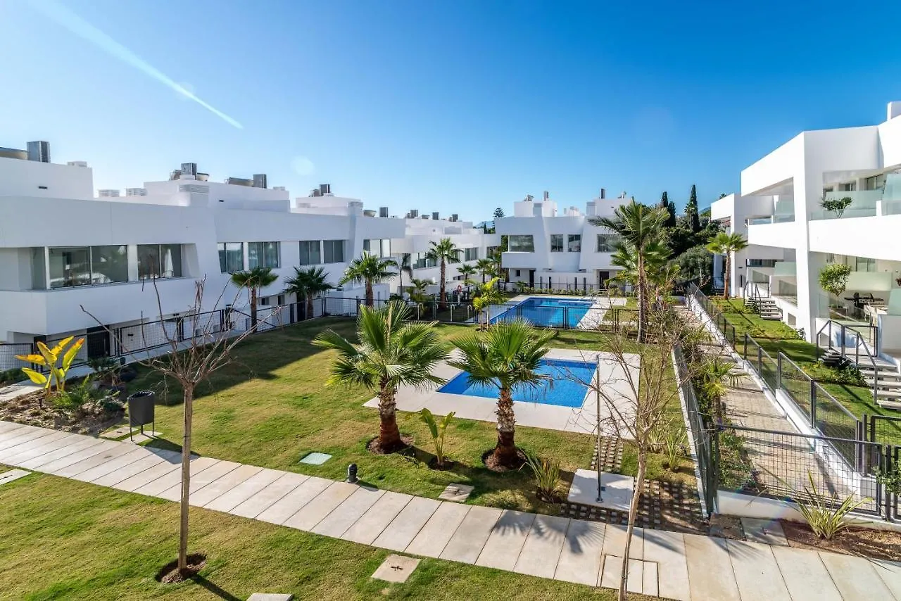 Casa Isabel: Luxury Condo with Private Infinity Pool Marbella Holiday home