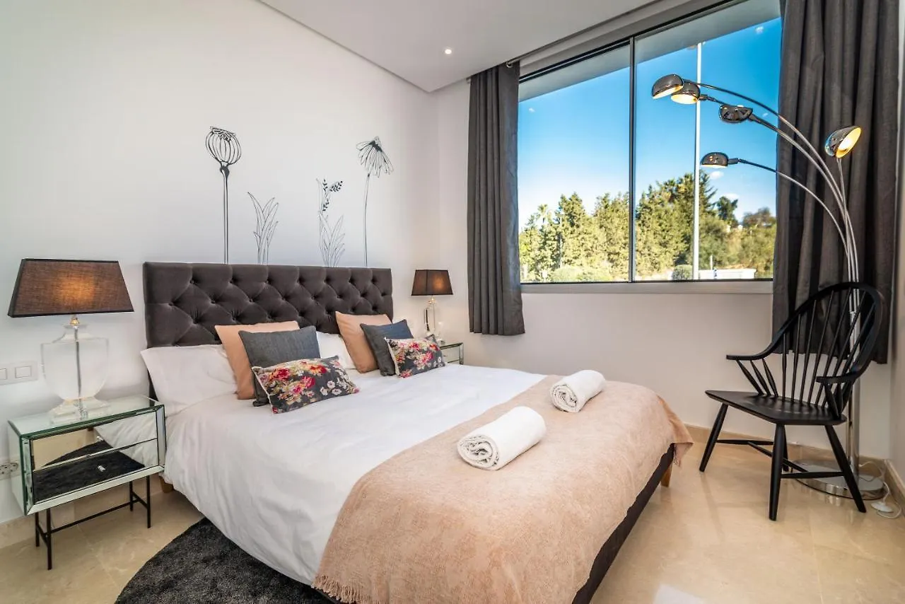 Holiday home Casa Isabel: Luxury Condo with Private Infinity Pool Marbella
